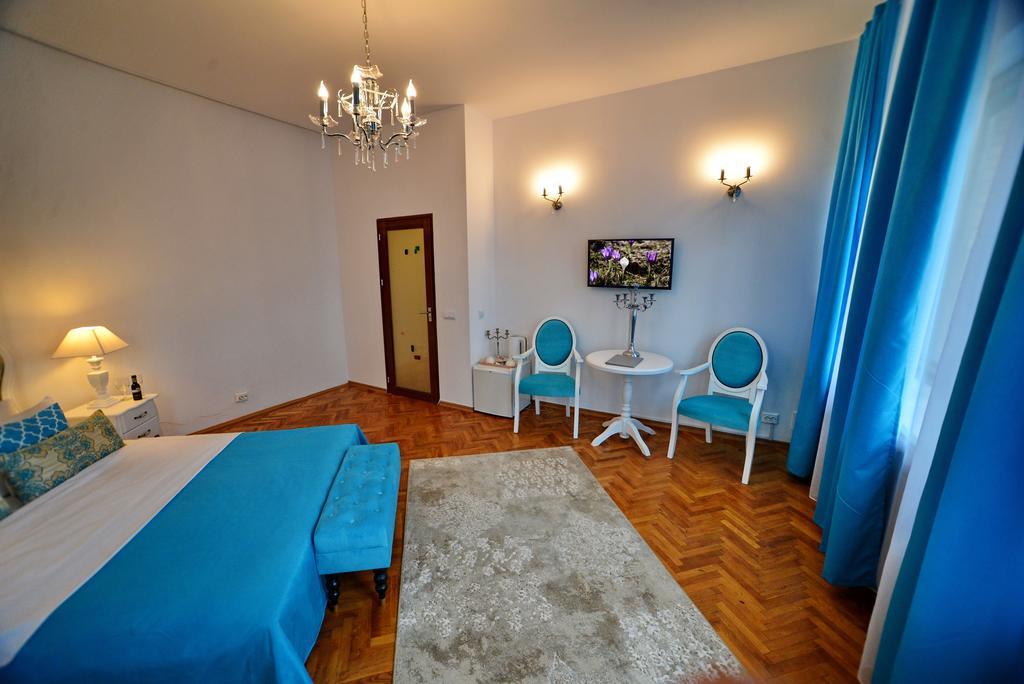 ホテル Casa Negustorului デヴァ エクステリア 写真
